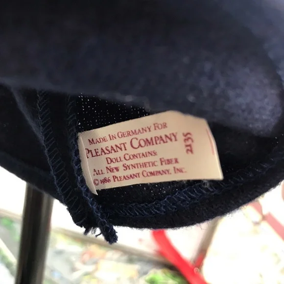 American Girl Pleasant Company Molly McIntire Doll - Picture 12 of 13